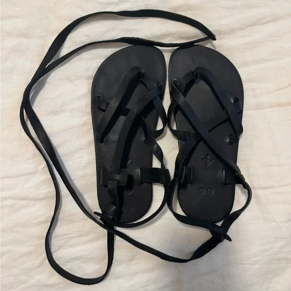 Barefoot sandals by Laboo x Anya - Picture 3 of 6